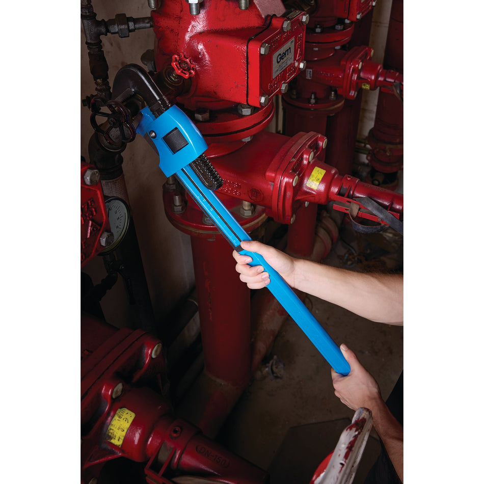DRAPER Expert 900mm Adjustable Pipe Wrench: Model No.679