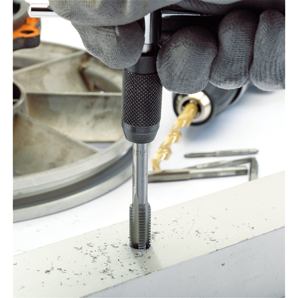 DRAPER 6 Piece Metric Tap and Holder Set: Model No.4523MM/A