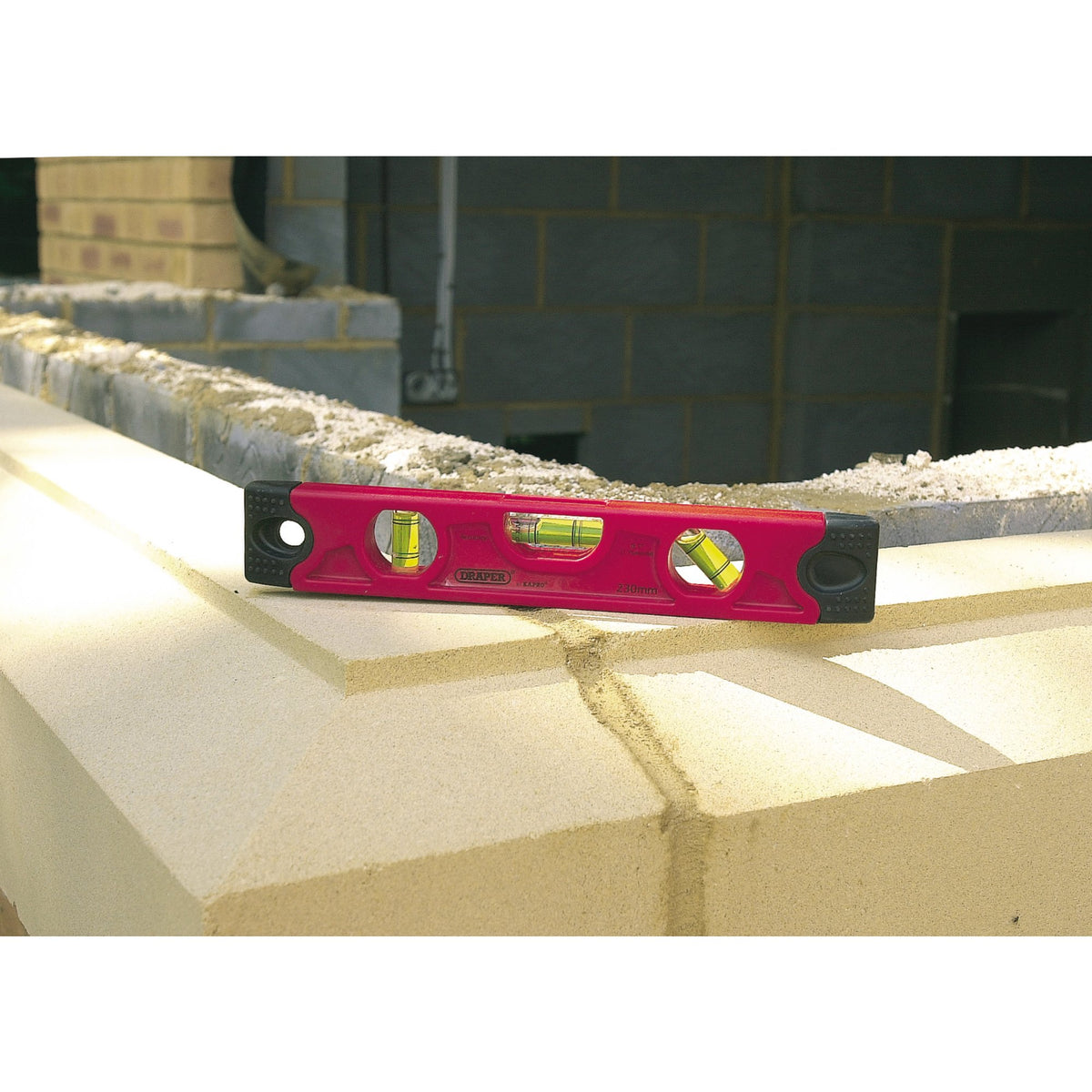 230mm Torpedo Level with Magnetic Base: Model No. DL22