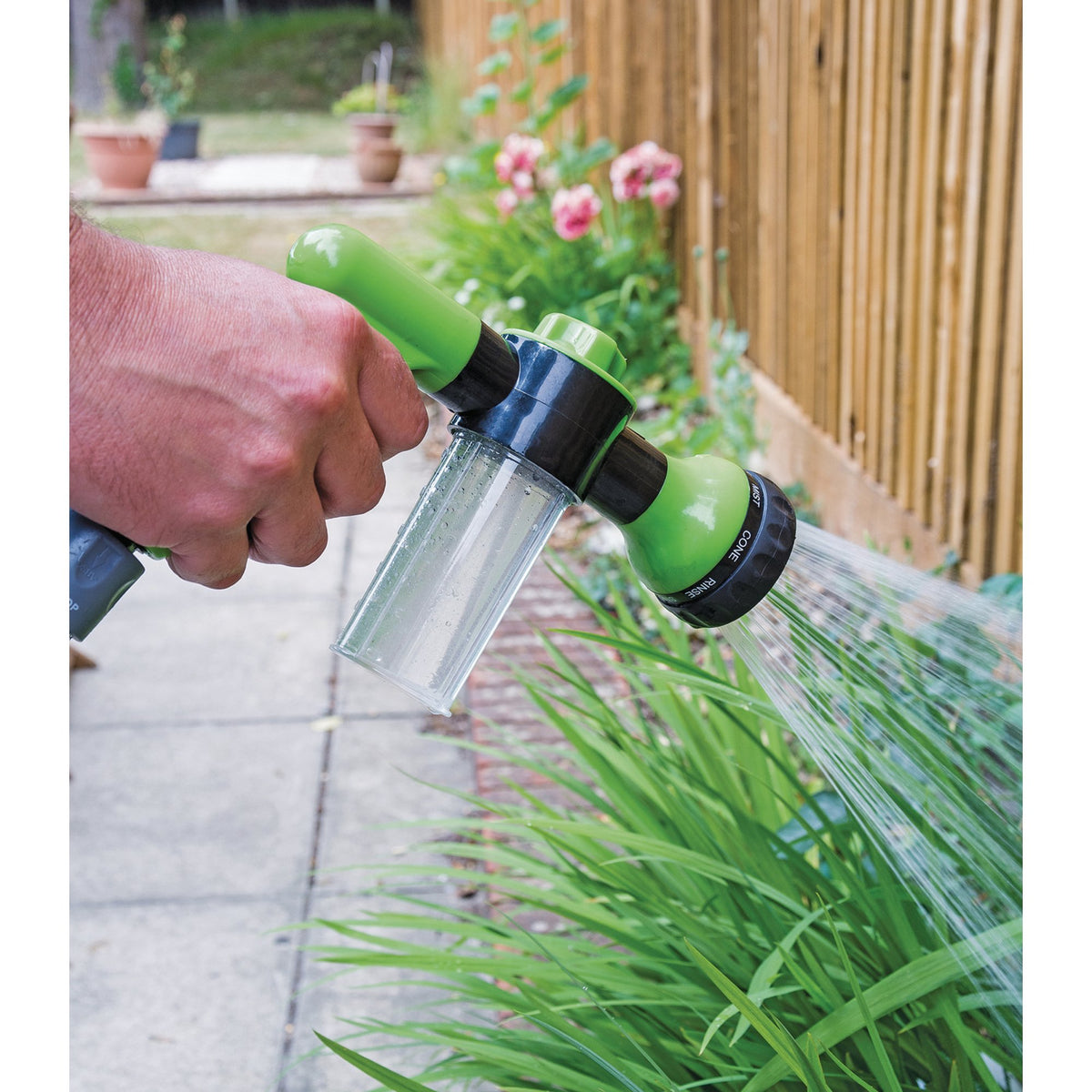 8 Pattern Spray Gun with 100ml Reservoir : Model No. GWCWG/2B