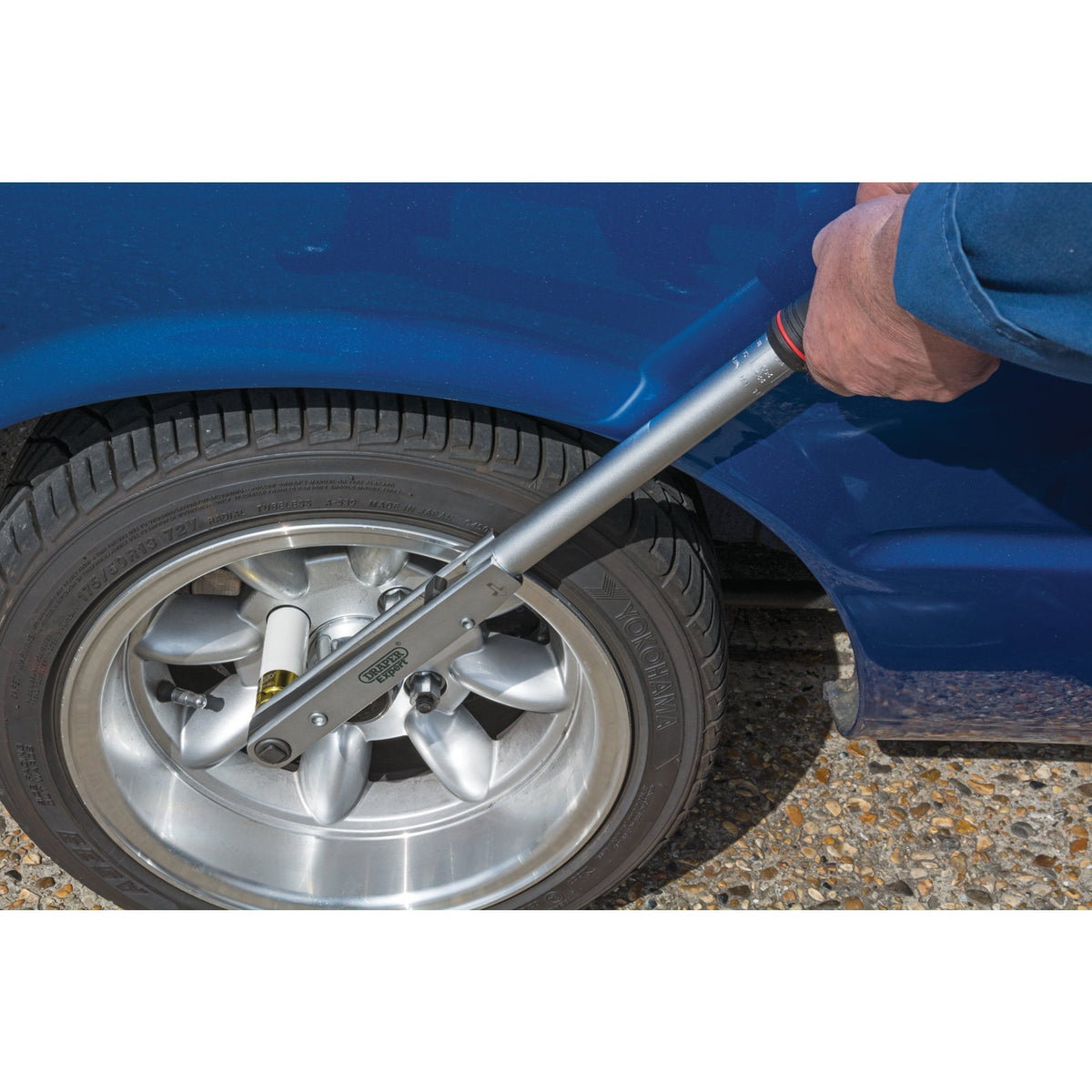 DRAPER 1/2" Square Drive 'Push Through' Torque Wrench With a Torquing Range of 50-225NM: Model No. PTW