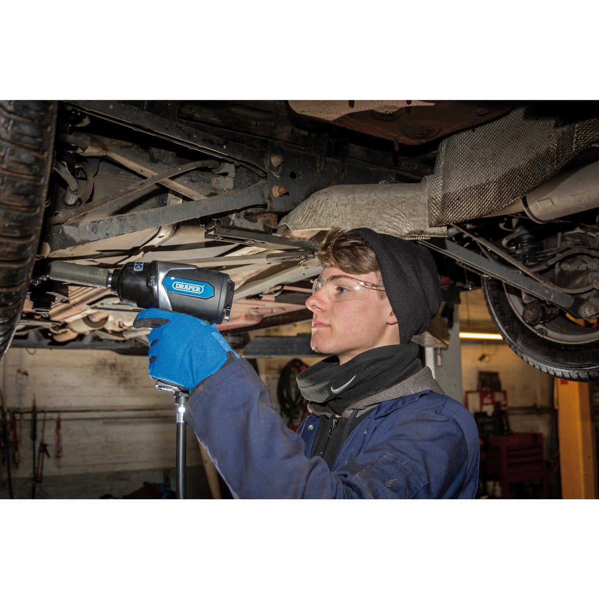 Air Impact Wrench (1/2" Square Drive): Model No.DAT-AIW12
