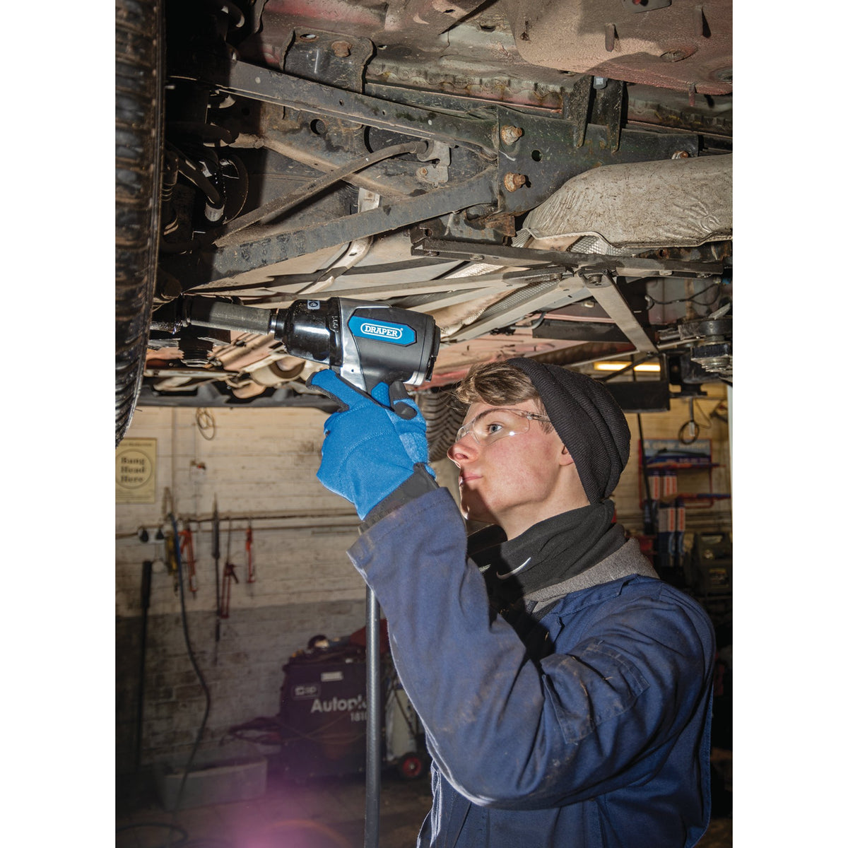 Air Impact Wrench (1/2" Square Drive): Model No.DAT-AIW12