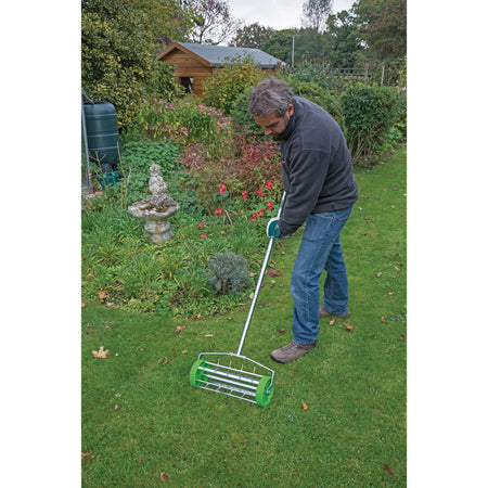 DRAPER Rolling Lawn Aerator with 450mm Spiked Drum: Model No. GLAWDD