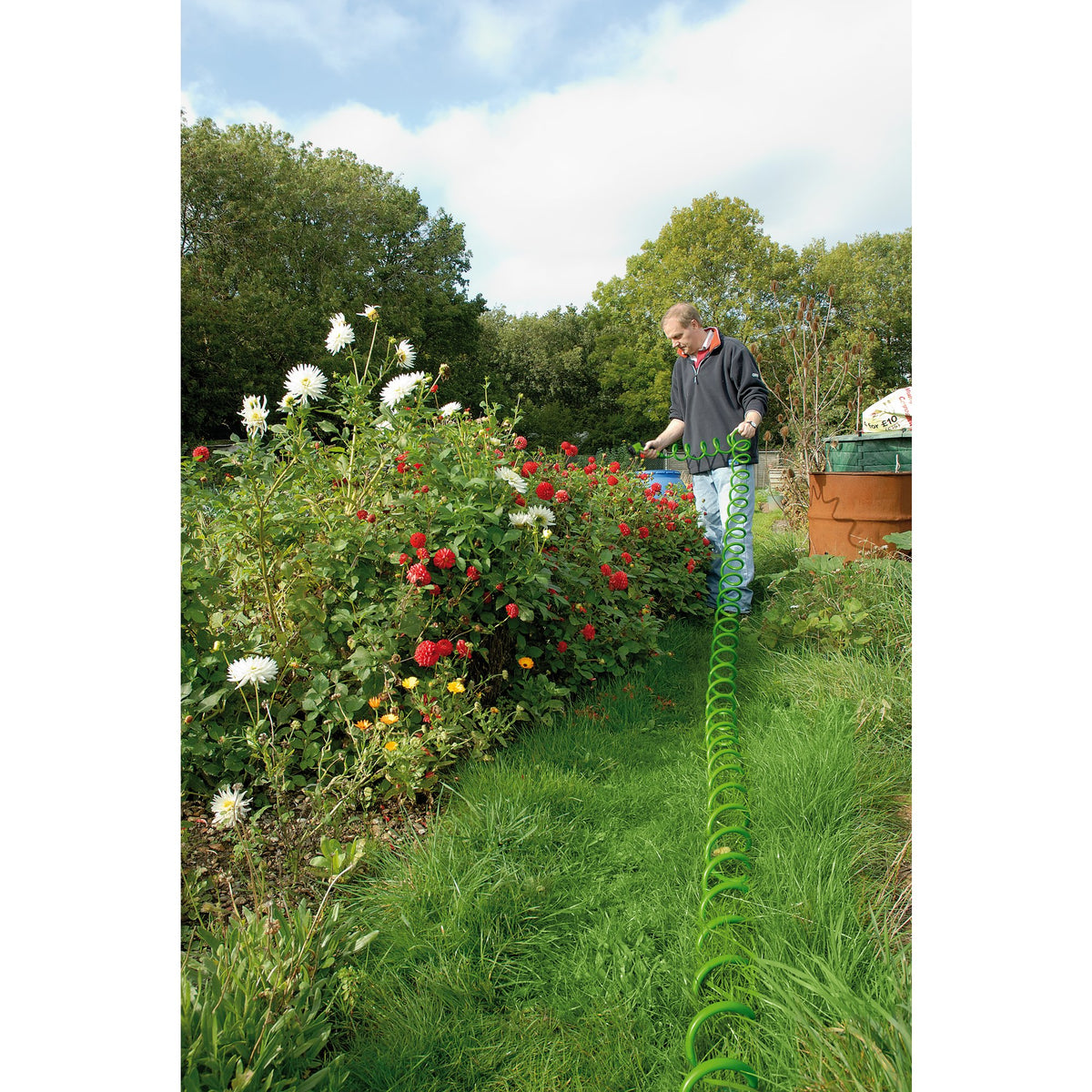 DRAPER 30M Recoil Hose with Spray Gun and Tap Connector: Model No. GCH2DD