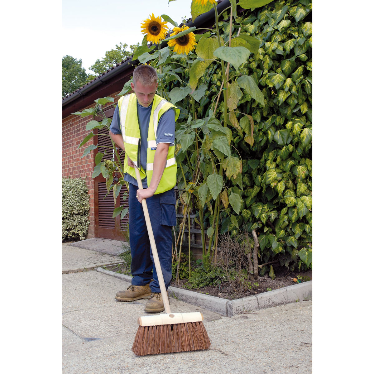 Yard Broom (330mm): Model No. CYB/B25/5