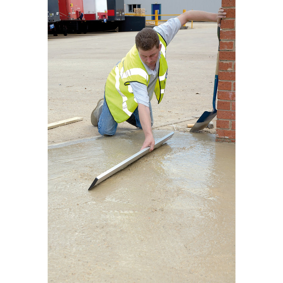 Plasterer's Featheredge (1200mm x 100mm): Model No. FE1200