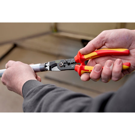 XP1000 VDE 8-in-1 Electricians Pliers, 215mm: No.XP1000EPV2/NT