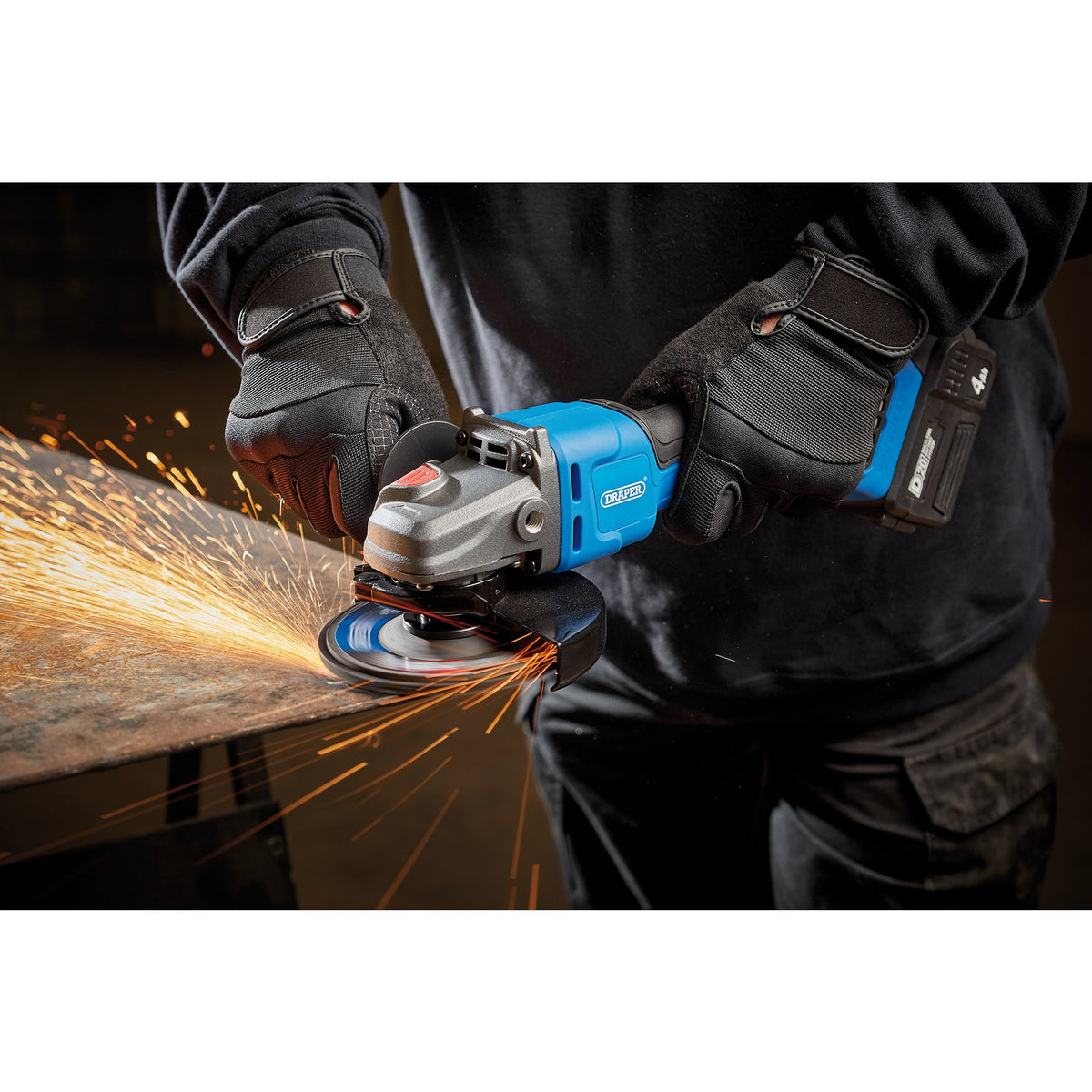 D20 20V Brushless Angle Grinder, 115/125mm (Sold Bare) : Model No. D20AG