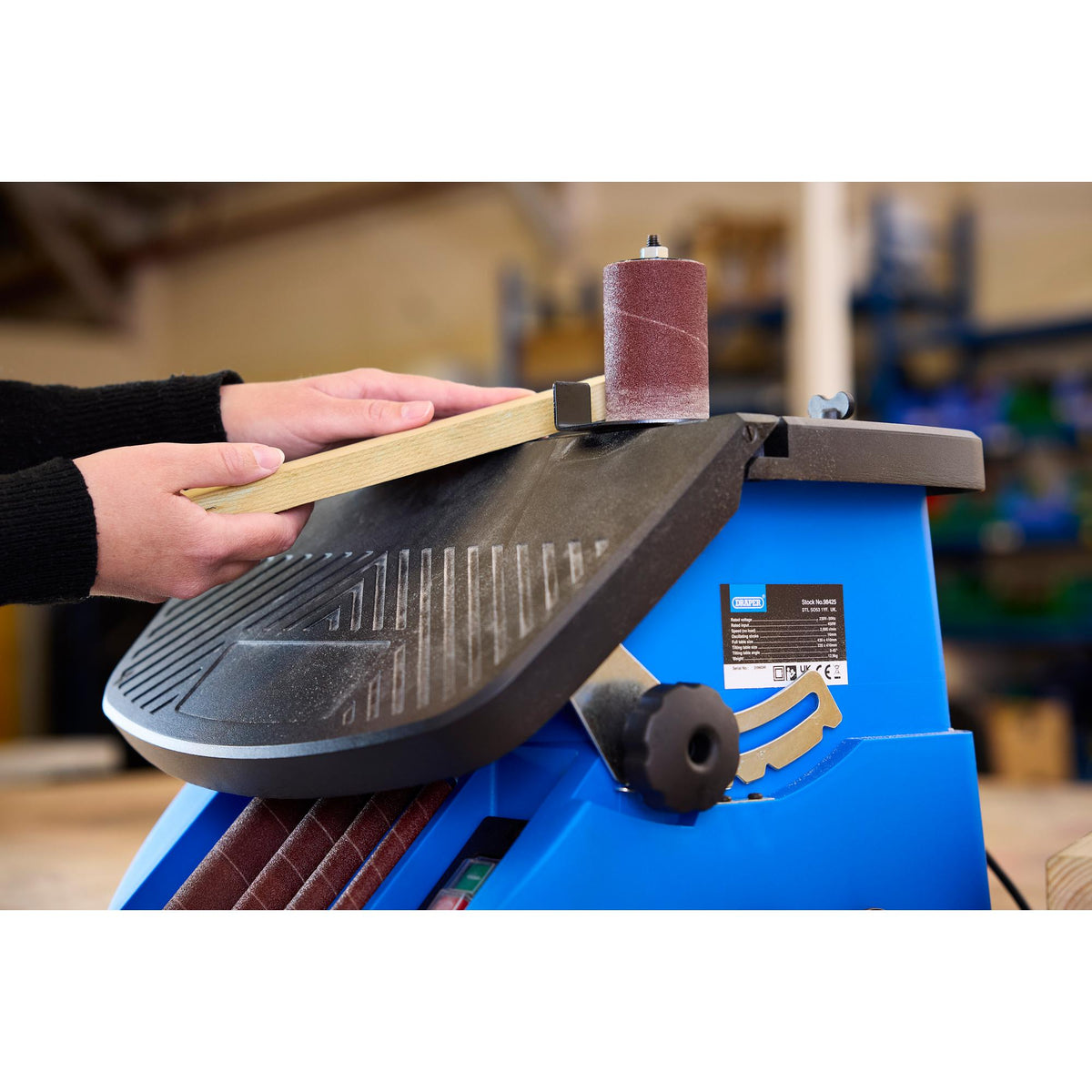 230V Oscillating Spindle and Belt Sander, 450W: Model No. OSBS450D