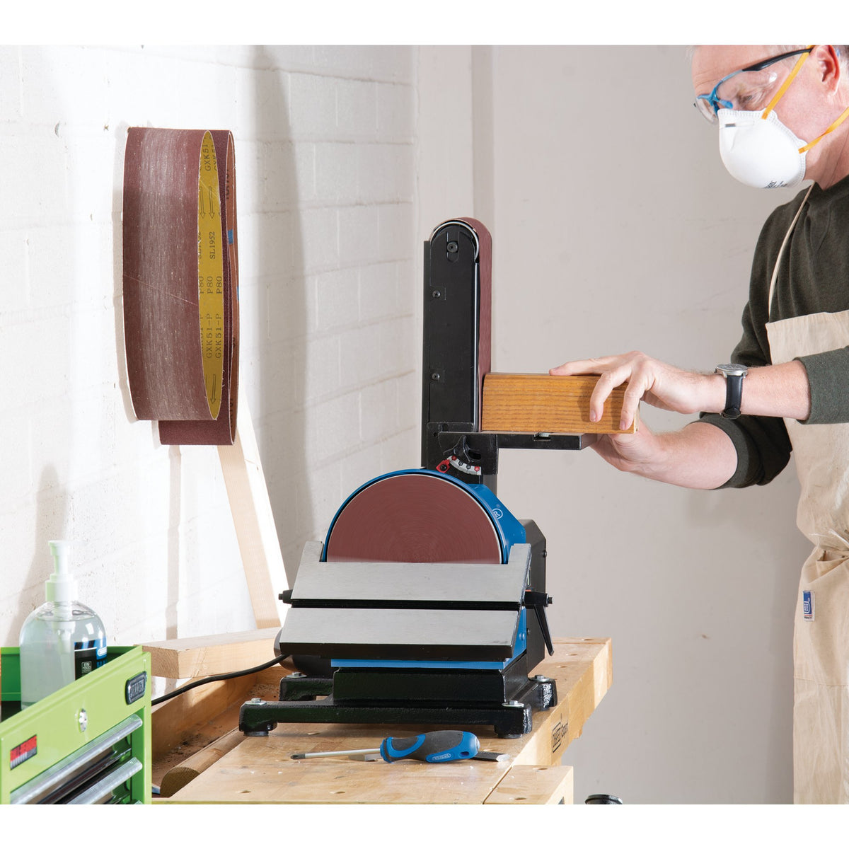 230V Belt, 100mm and Disc Sander, 200mm, 500W: Model No. BDS500D.