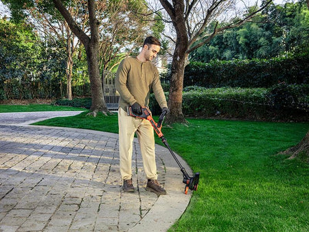 BCST918D1 Strimmer® 18V 1 x 2.0Ah Li-ion