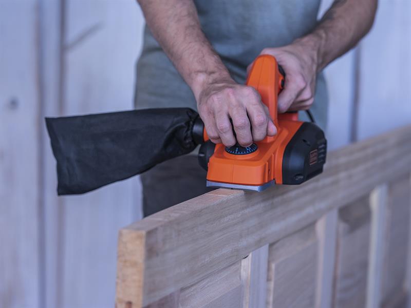 BEW712 Planer 710W 240V