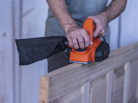 BEW712 Planer 710W 240V