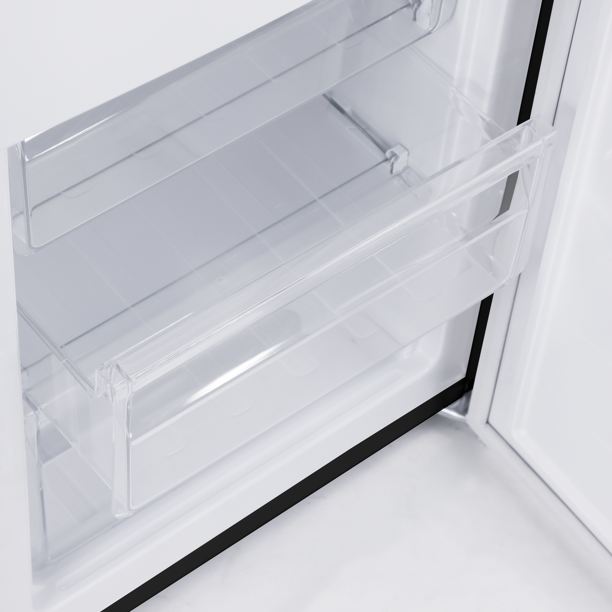 Sealey Baridi 60/40 Smart Frost Fridge Freezer 254L Capacity – Black Model No-DH329