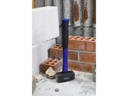 Long Handle Club Hammer Fibreglass Shaft 1.8kg (4lb)