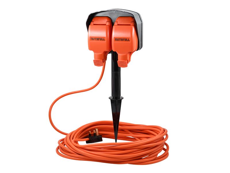 Outdoor Ground Spike Socket IP54 230V 15M 13A