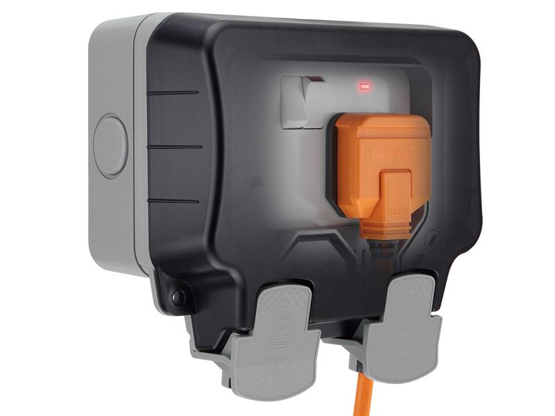IP66 Weatherproof Outdoor Switched Socket 2-Gang