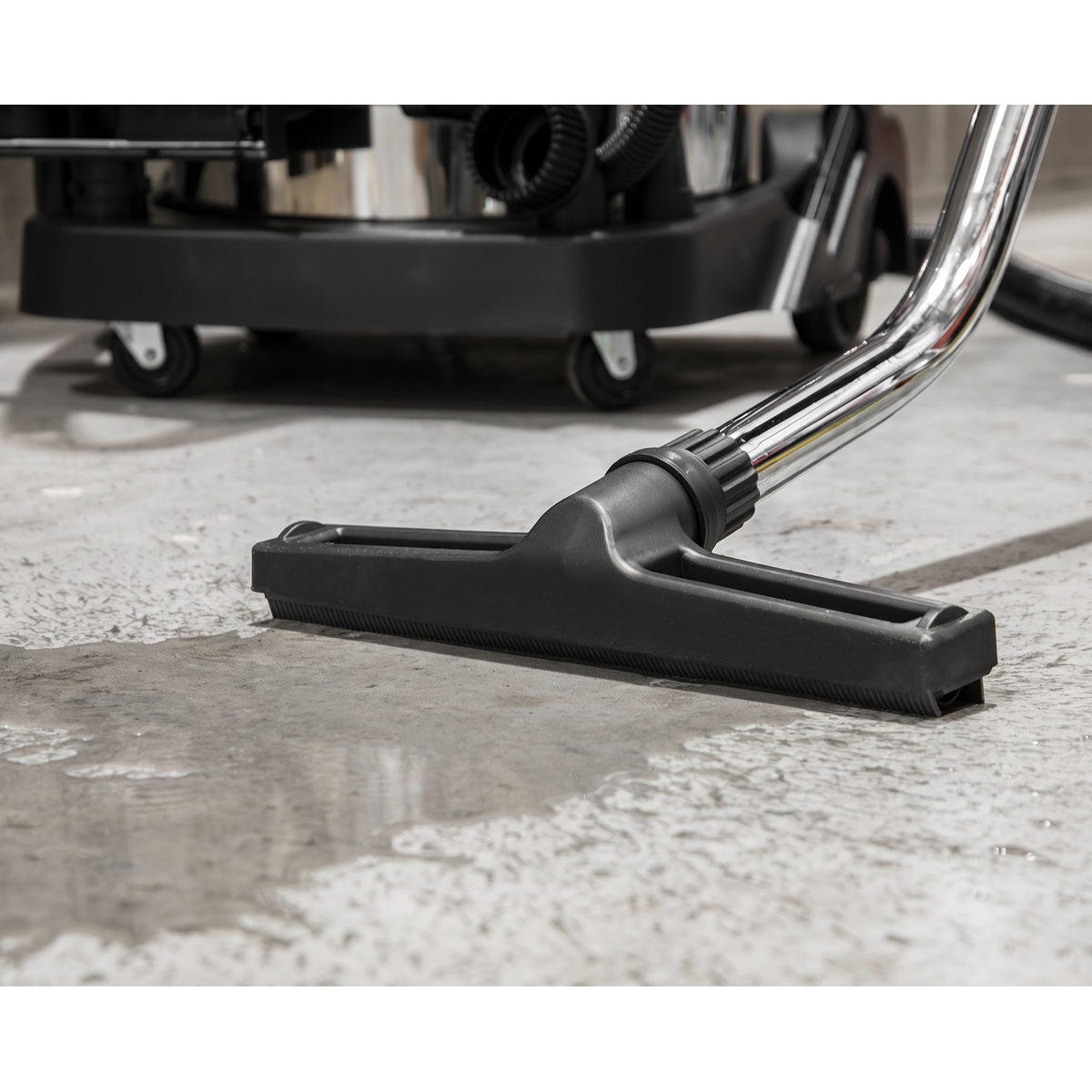 Sealey 100L Vacuum Cleaner Wet & Dry with Stainless Steel Drum 3000W/230V Model No-PC4100