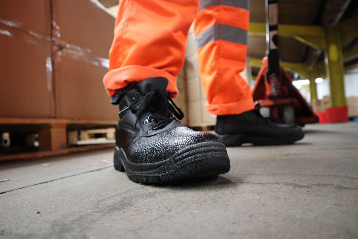 ProMan PM100 Utah Chukka Safety Boot: Model No. PM100
