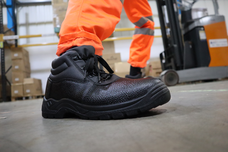 ProMan PM100 Utah Chukka Safety Boot: Model No. PM100