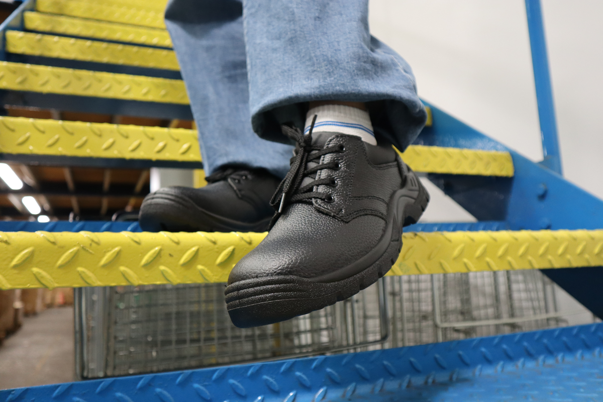ProMan PM102 Omaha Chukka Safety Shoe: Model No. PM102
