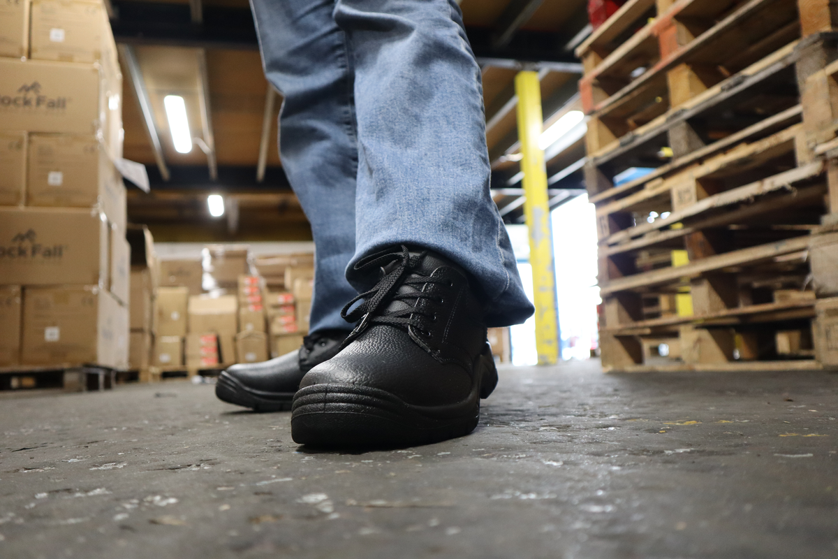 ProMan PM102 Omaha Chukka Safety Shoe: Model No. PM102