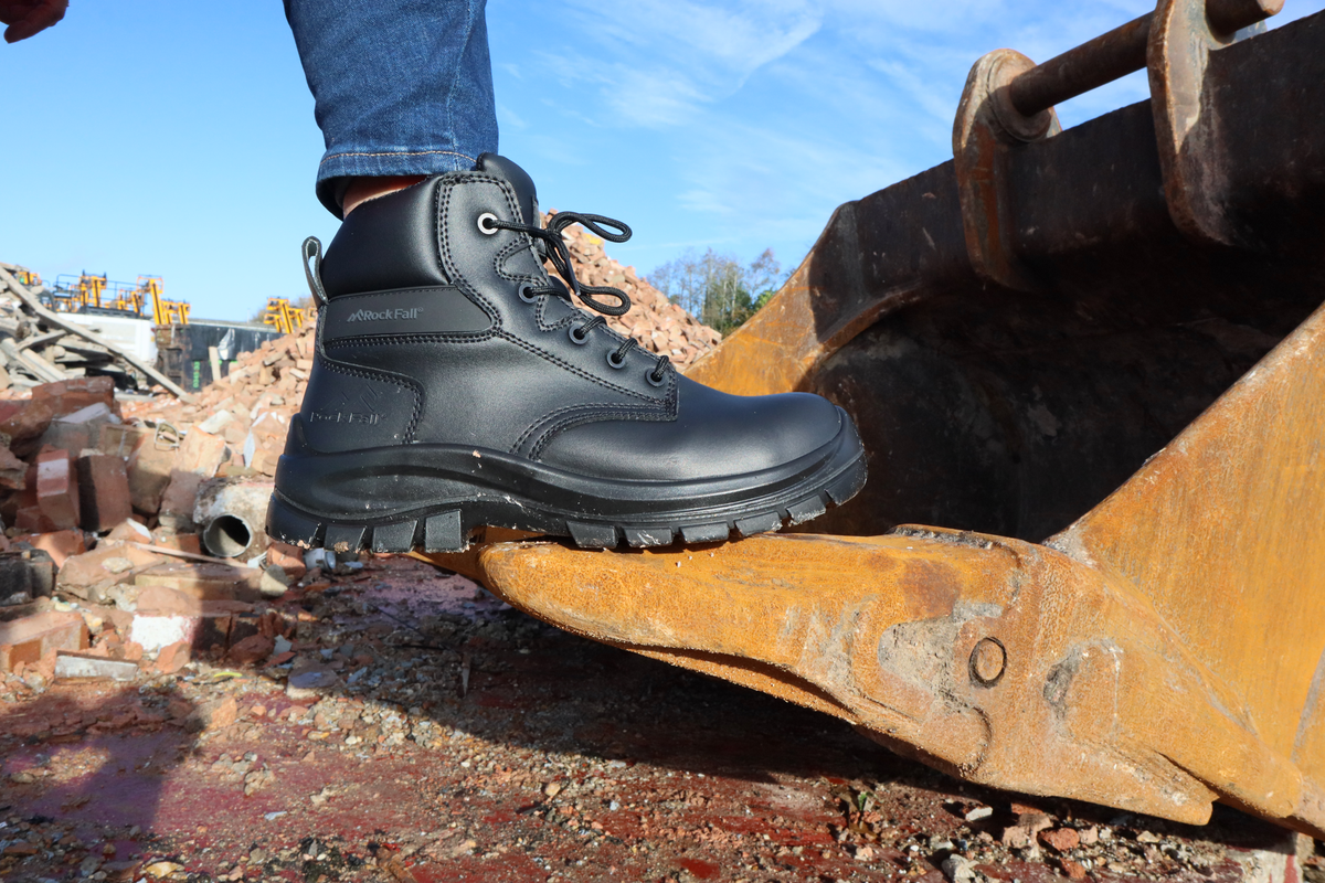 PM4003 Georgia Non-Metallic Lightweight Safety Boot Size 16
