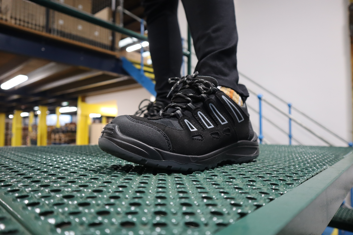 ProMan PM4040 Bridgeport Safety Trainer: Model No. PM4040
