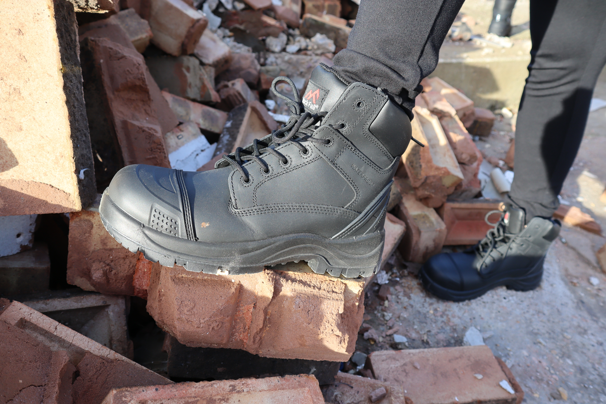 Rock Fall Slate Black Wide Fitting Safety Boot: Model No.RF460