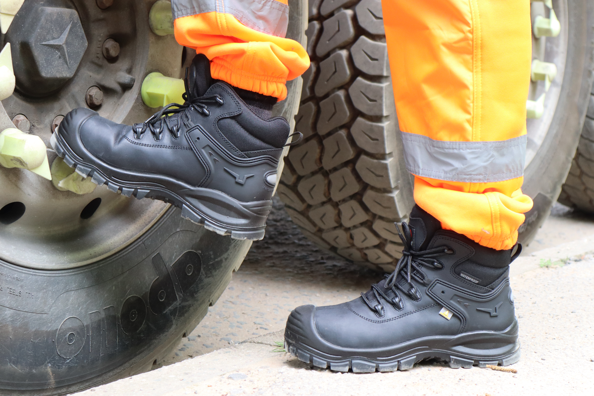 Rock Fall RF910 Surge Electrical Hazard Waterproof Safety Boot Size 45