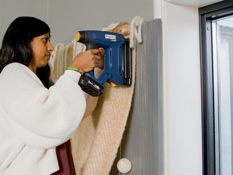 BTX553 Battery-Powered Staple Gun P4A 18V Bare Unit