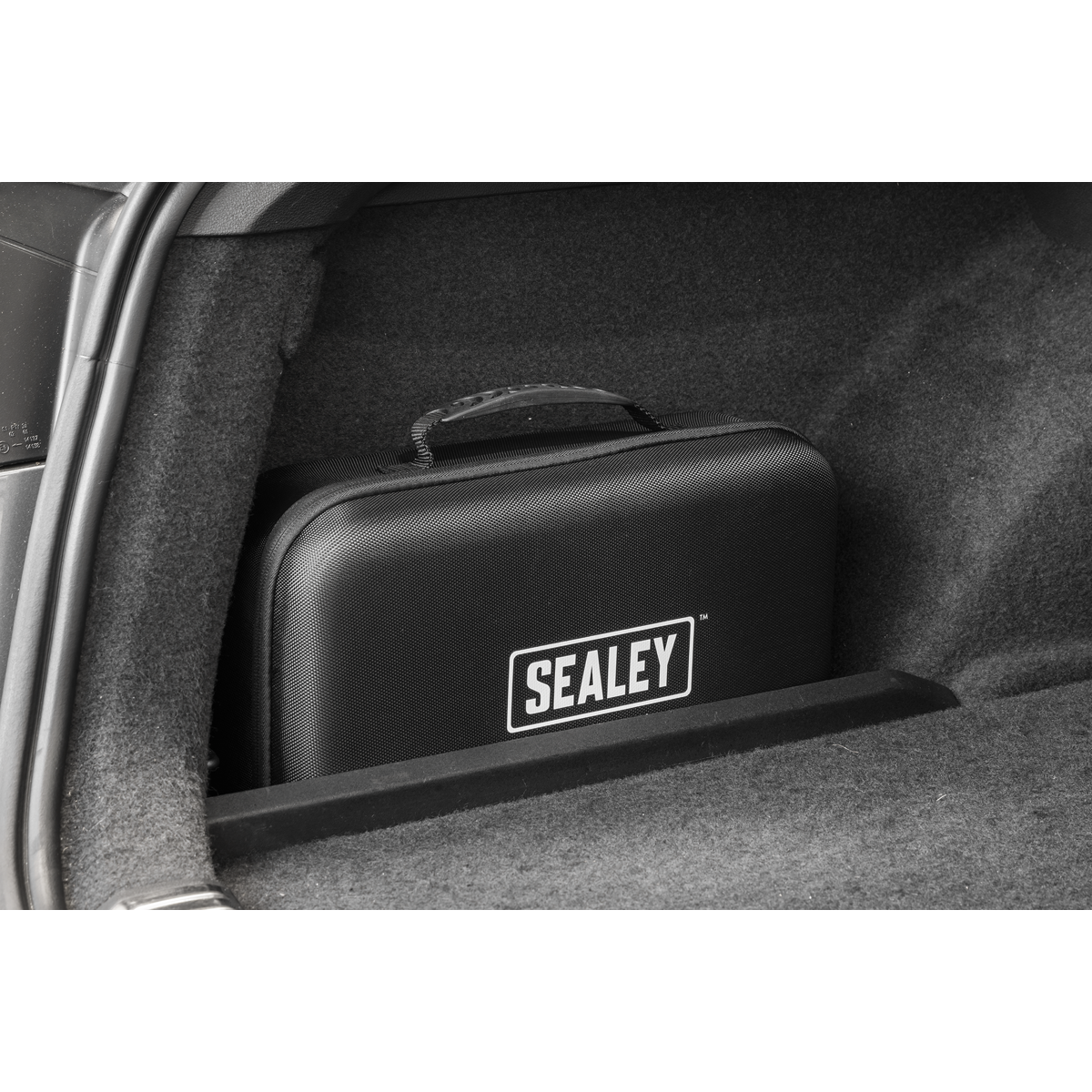 Sealey RoadStart® 12V Jump Starter Power Pack 4000A Model No-RS4000