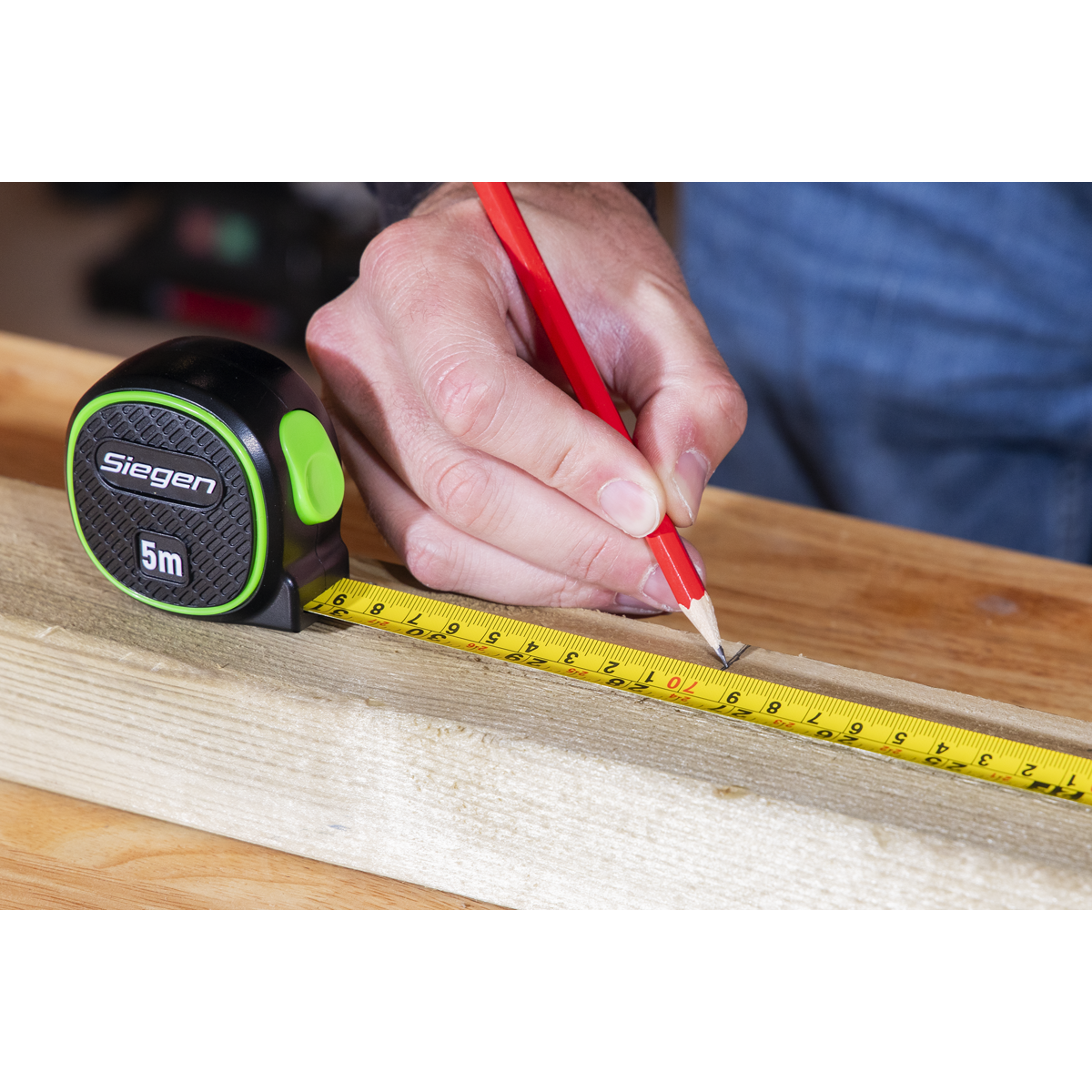 Sealey Metric/Imperial Auto-Lock Tape Measure 5m(16ft) x 19mm Model No-S01328