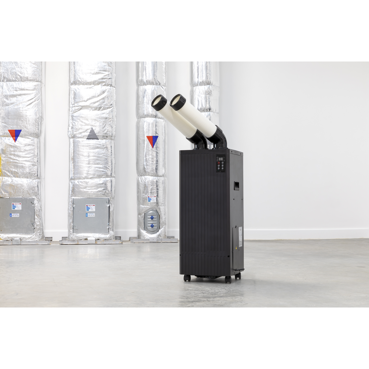 Sealey Industrial Spot Cooler Air Conditioner/Dehumidifier/Air Cooler 8,500Btu/hr (2.5kW) Model No-SAC8500
