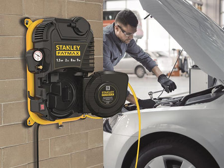 FMXCMD152WE FatMax® Wall Mounted Air Hose 1.5 HP 8 Bar 9m