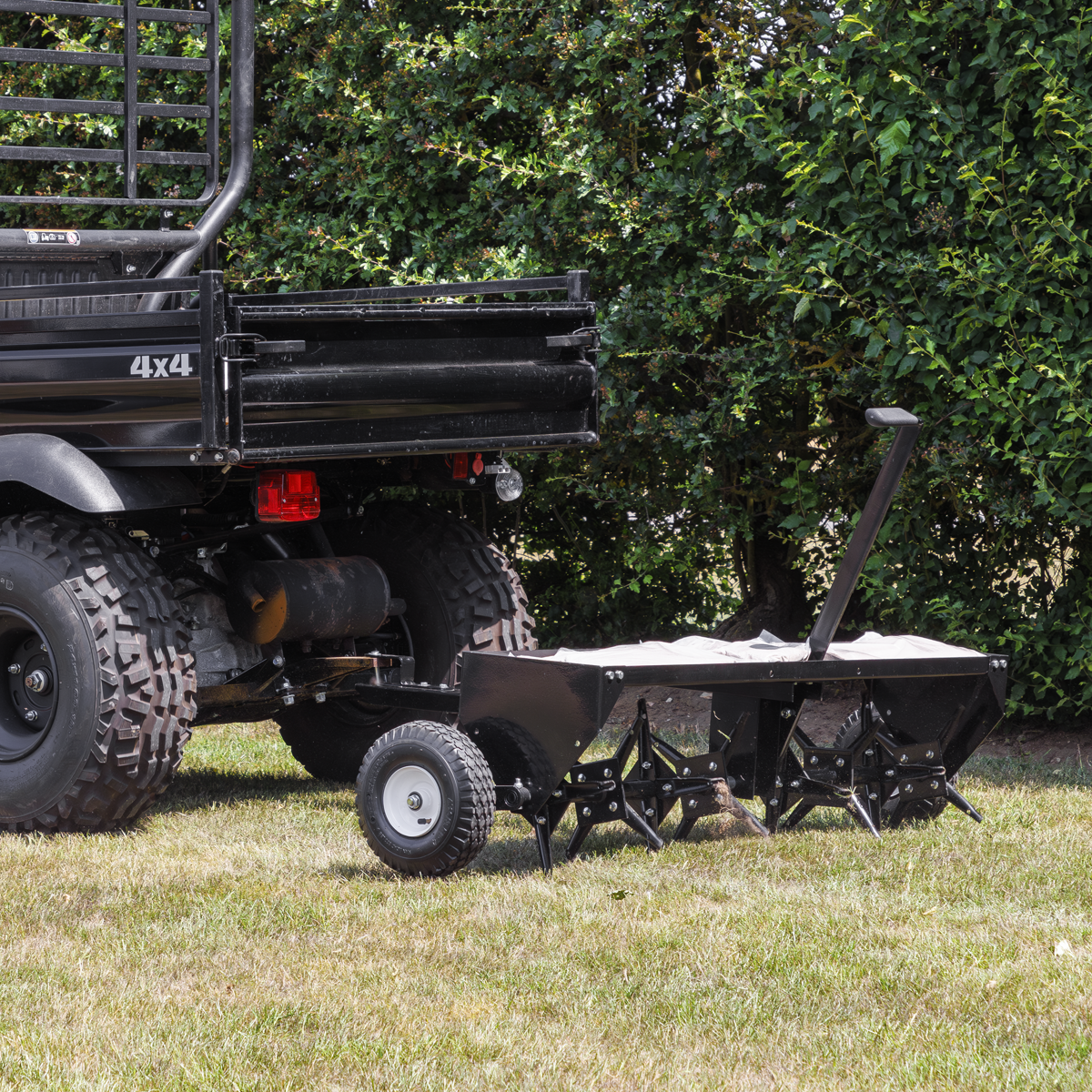 Sealey 48"Tow Behind Plug Aerator Model No-SLA48T