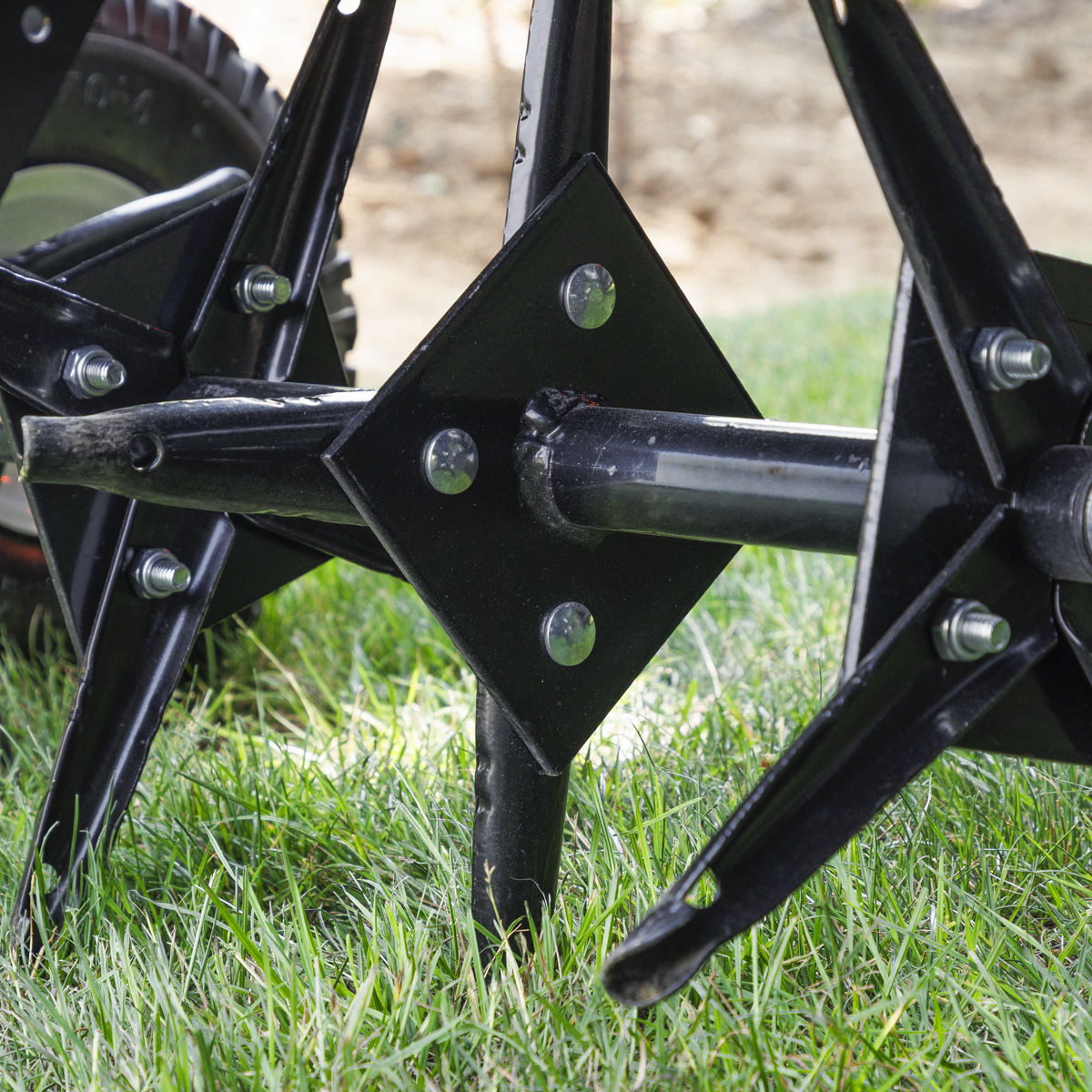 Sealey 48"Tow Behind Plug Aerator Model No-SLA48T