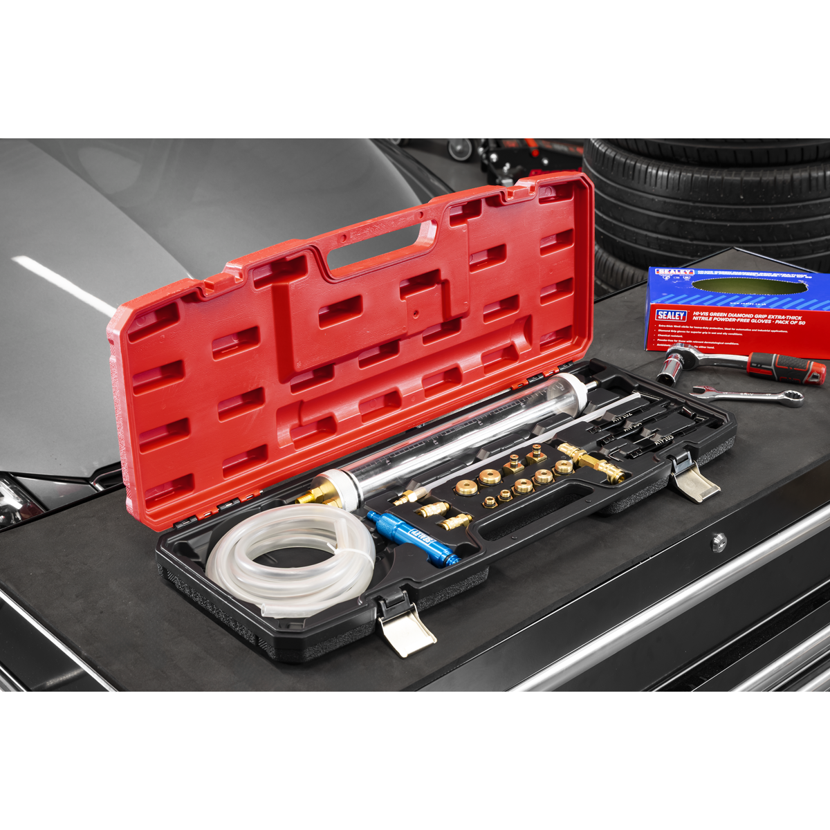 Sealey Transmission Oil Refilling Pump & Adaptor Kit for VAG 18pc Model No-VS7095