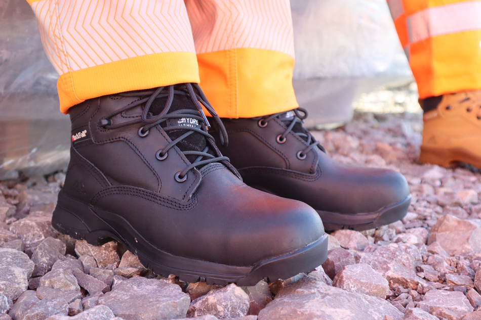 Vixen Onyx Black Ladies Safety Boot: Model No.VX950A