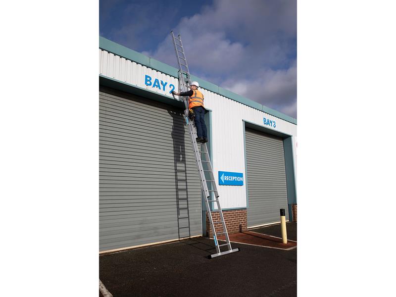 Everest D-Rung Extension Ladder 3-Part 3 x 14
